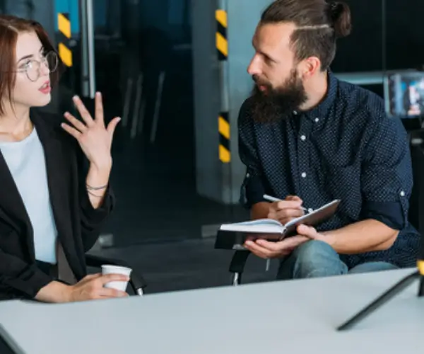 Simulation d’une interview exigeante face aux médias